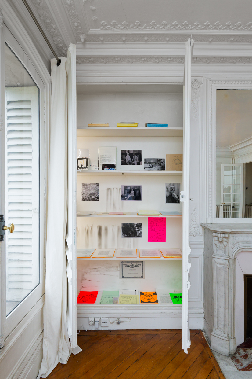 Agence de Voyage, Booked?